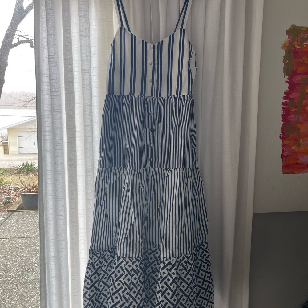 Duffield Lane NWT - med - Striped Blue and White Maxi Dress
